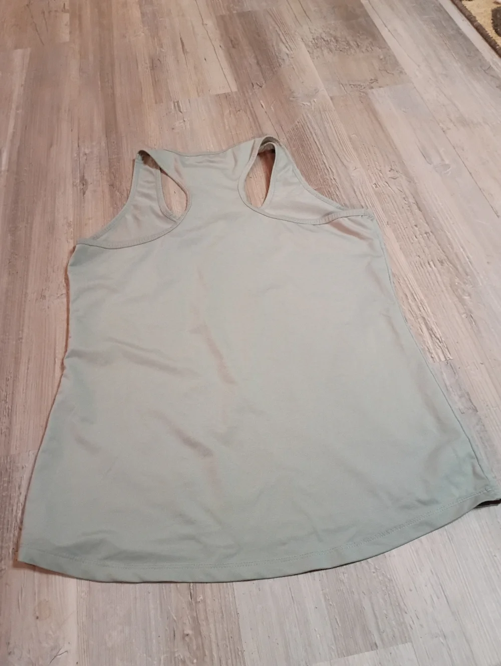 Workout Top - Picture 4 of 4